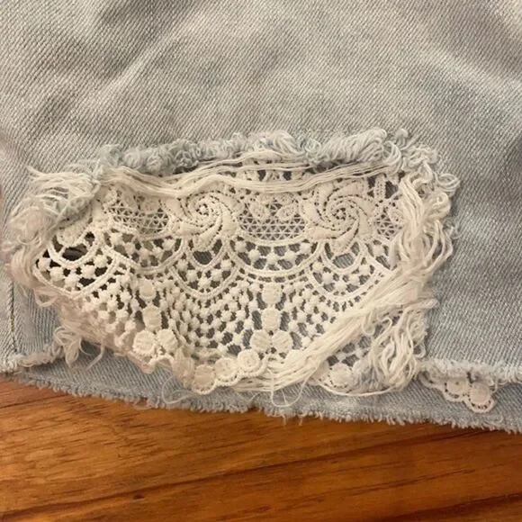 American Eagle Denim Cut-Off Jean Shorts Womens Size 0 Lace Boho Festival - Picture 11 of 13